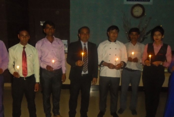 Days-Hotel-Neemrana-observes-Earth-Hour-2017-6