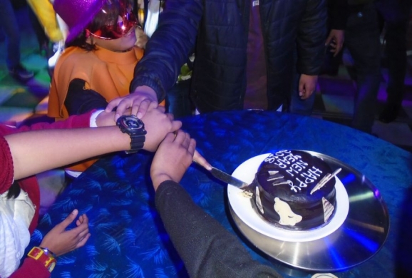 Bollywood-Night-Theme-New-Year-Eve-Party-2018-10