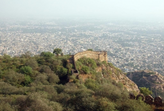 https://dayshotelneemrana.com/wp-content/uploads/2018/04/Bala-Quila.jpg